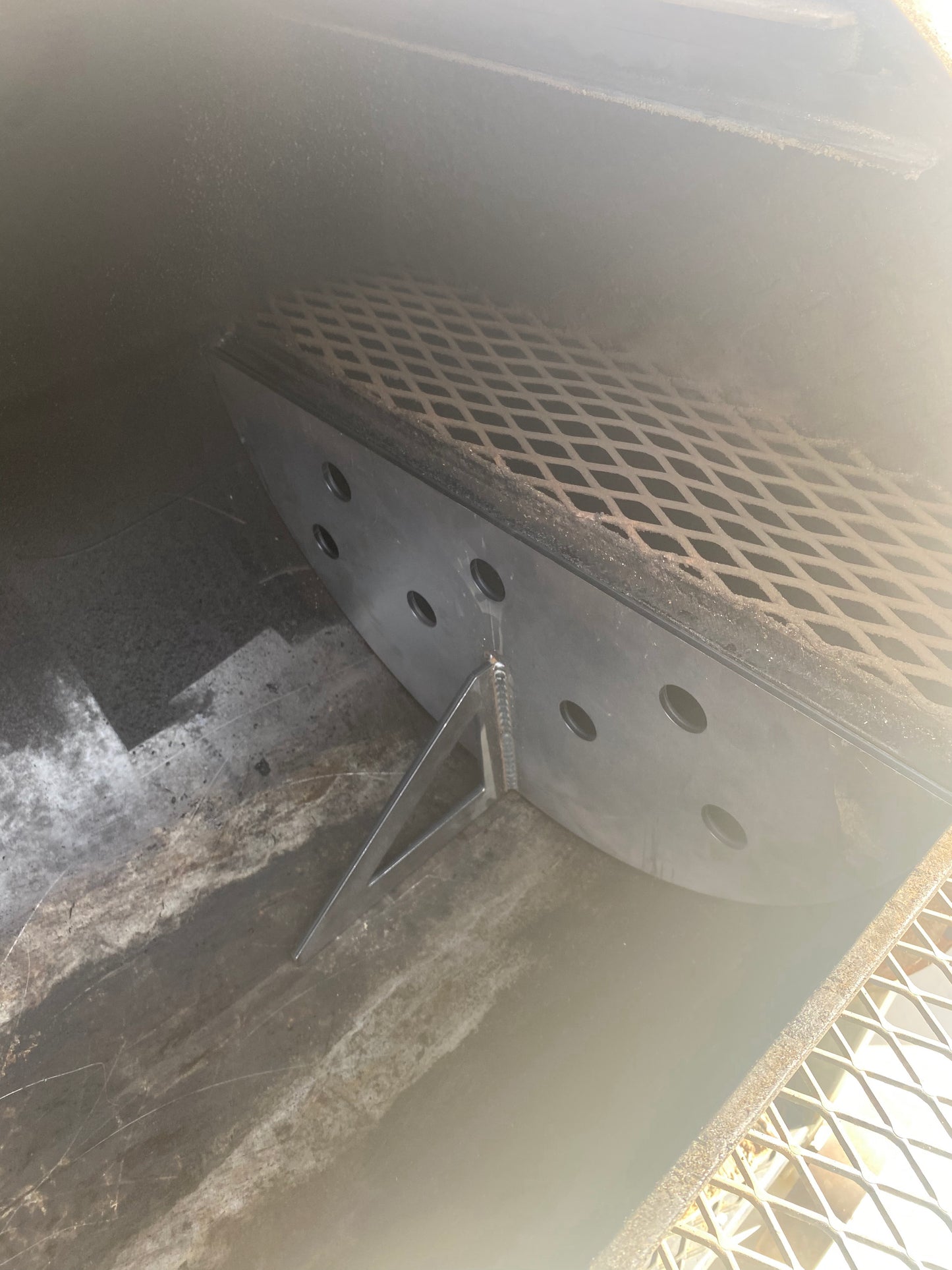 UNIVERSAL HEAT DEFLECTOR