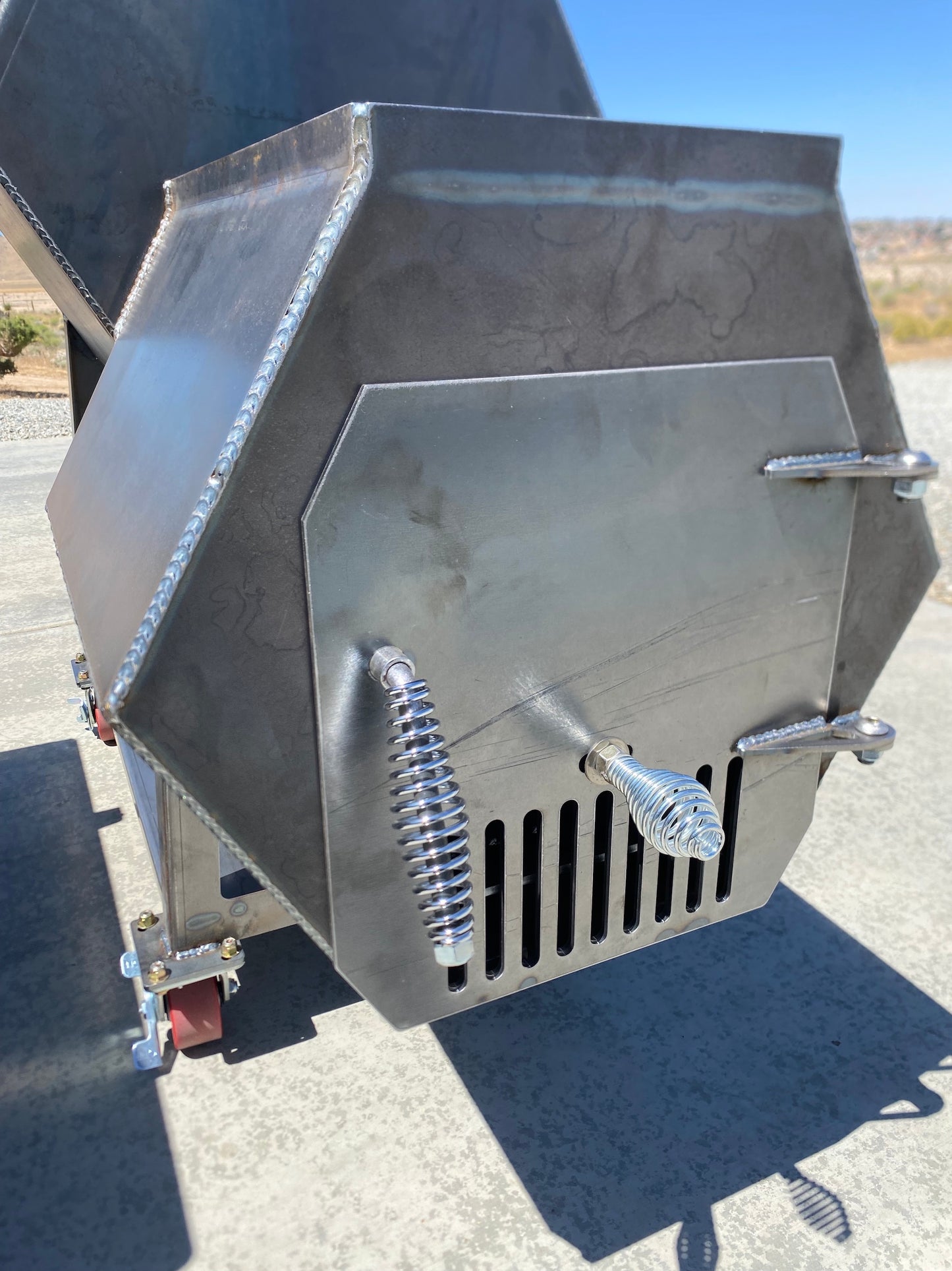 “The Hitchhiker” 50 gallon offset smoker